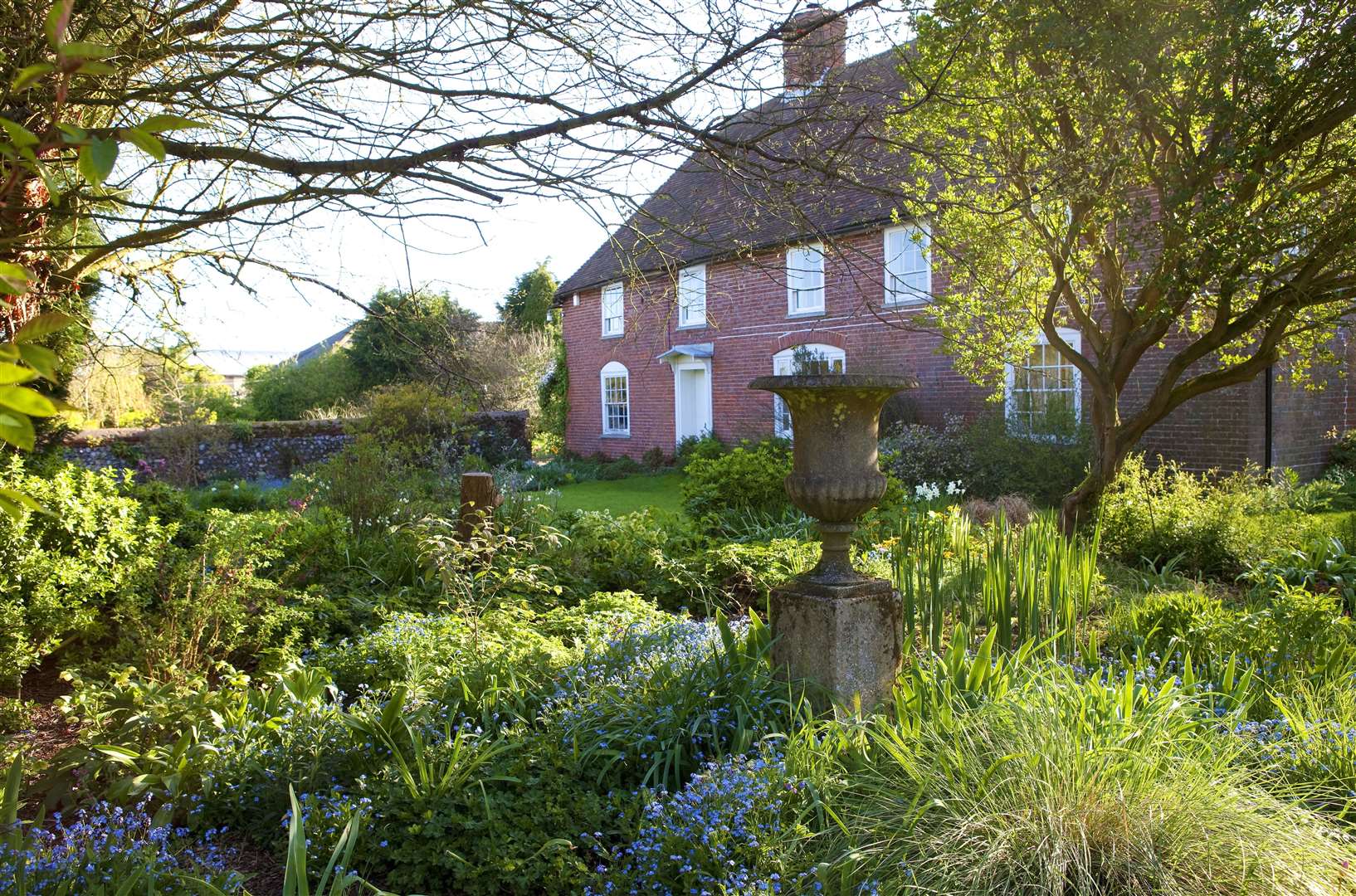 Great Maytham Hall, Kent: the most famous garden in literature - National  Garden Scheme