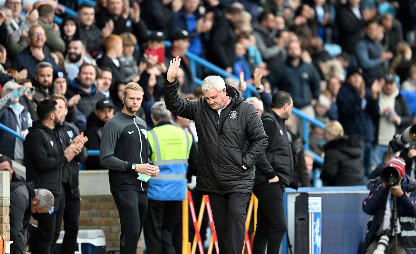 Former Gills favourite Steve Bruce received a great ovation on his return as Blackpool boss. Picture: Keith Gillard