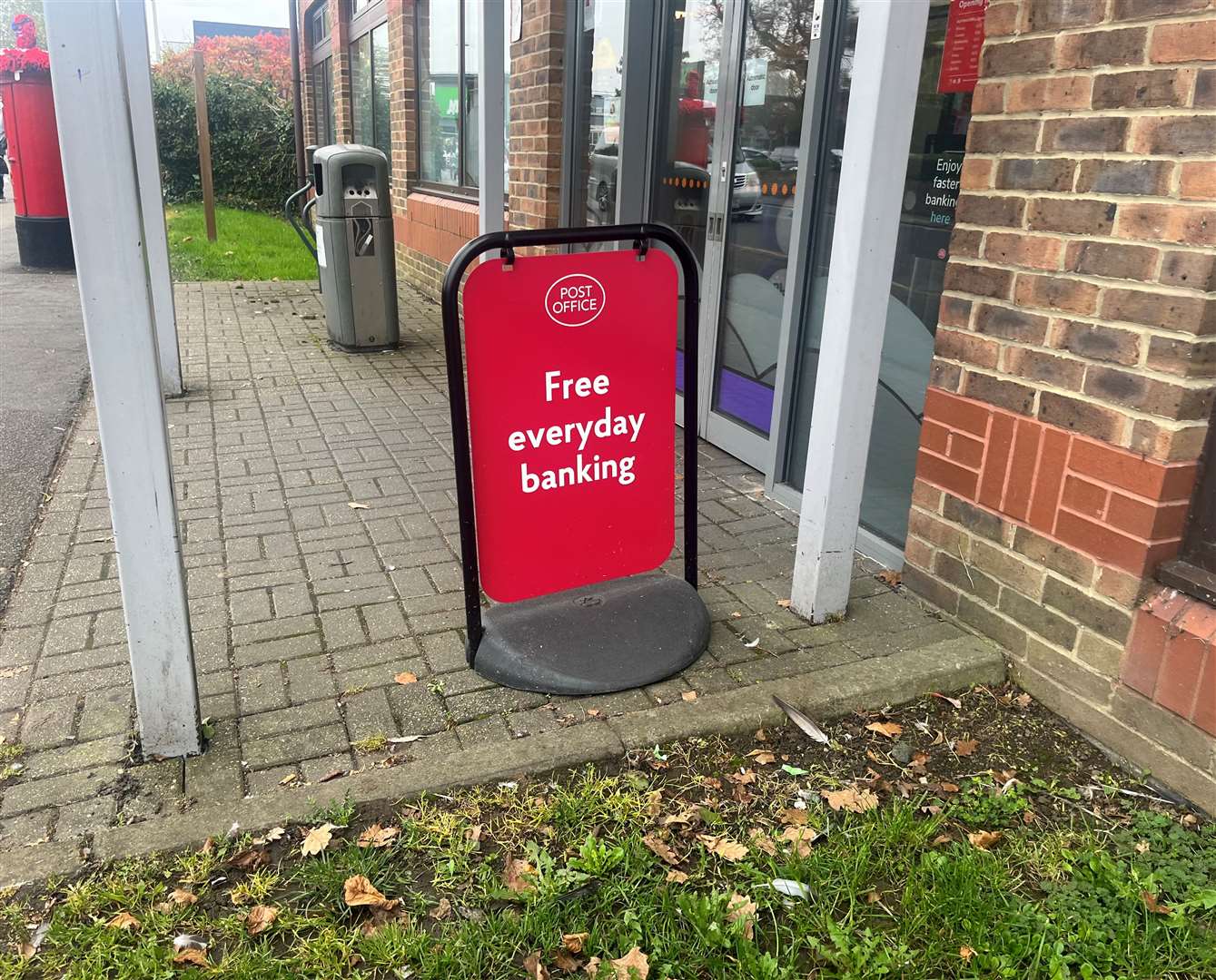 The post office in Swanley provides a limited number of banking services