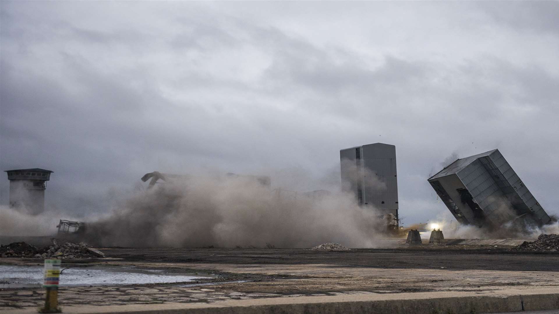 The tall building at Kingsnorth is finally reduced to rubble