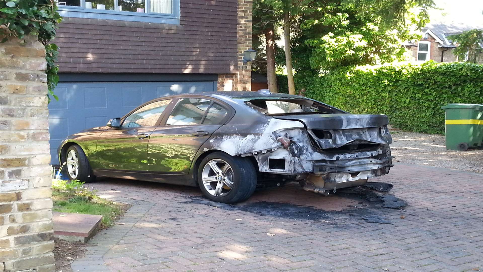 A BMW 3 Series was damaged by fire in Somerfield Road