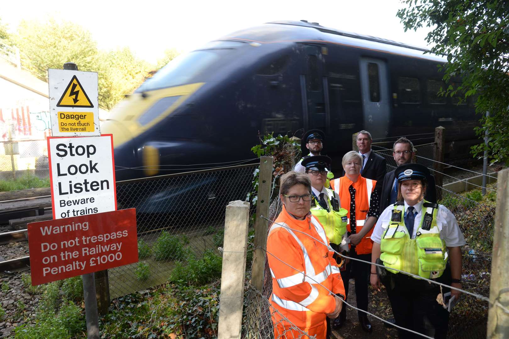 Network Rail and Southeastern staff with Cllr Mike Whiting at Simpsons crossing in 2017