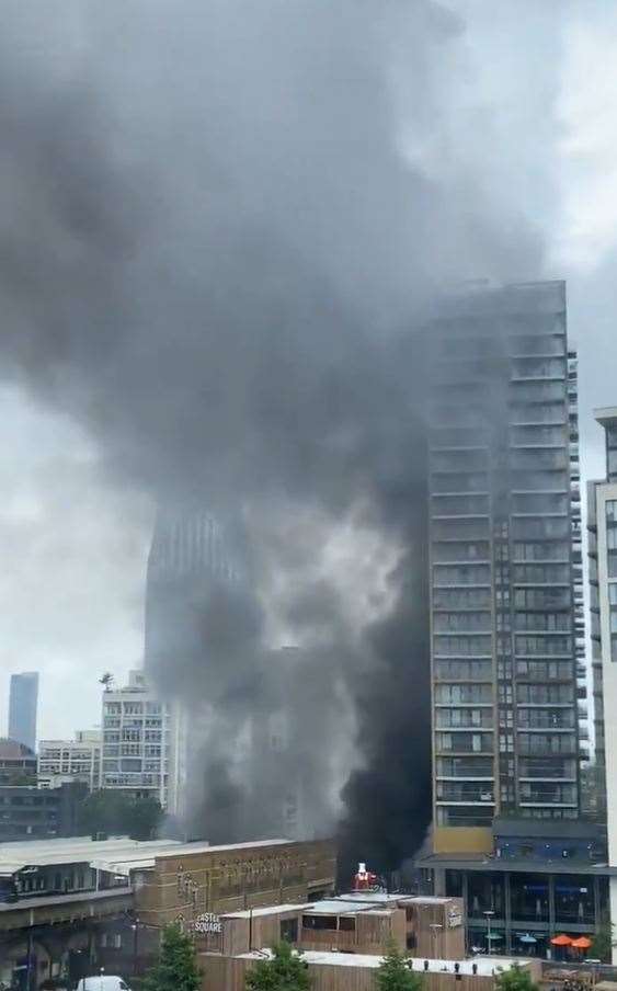 Fire broke out at garages close to Elephant and Castle railway station (@scarascarpashoe/Twitter/PA)