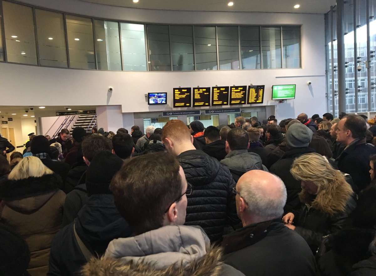 Passengers are held up at Dartford. Picture: @ShoneyJ