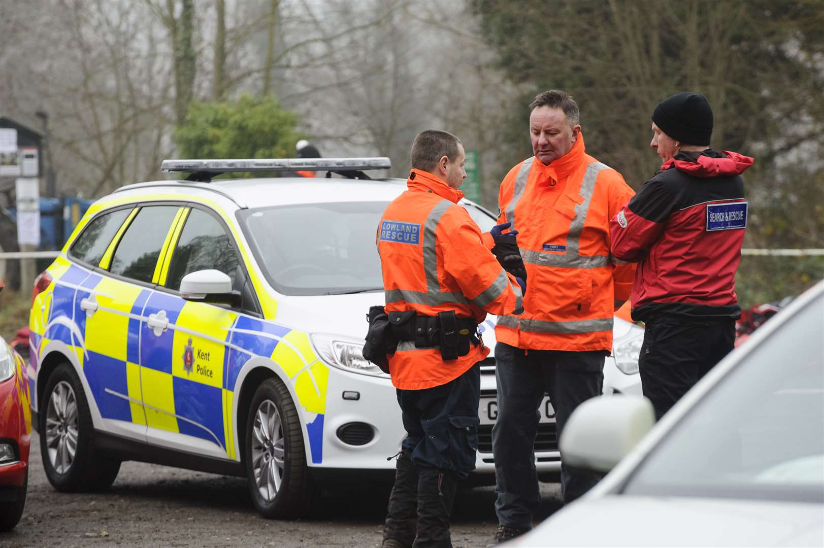 Kent Police, firefighters and search and rescue organisations searching for a missing teenager in Sutton at Hone.