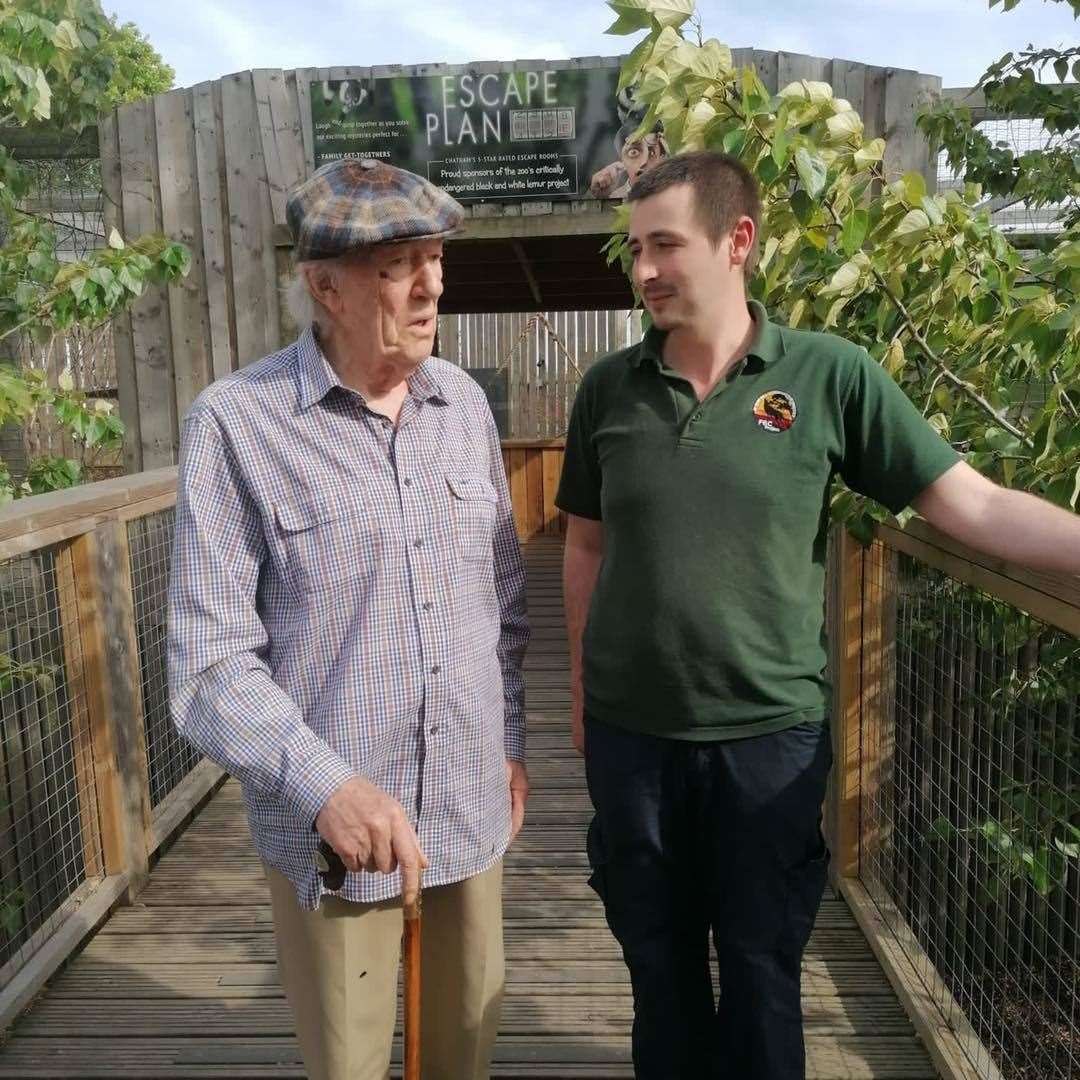 Michael Gambon speaking to a Fenn Bell Inn staff member