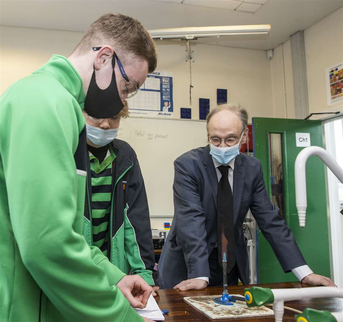 Education Minister Peter Weir observed a chemistry class at Sullivan Upper School in Holywood, Co Down (Liam McBurney/PA)