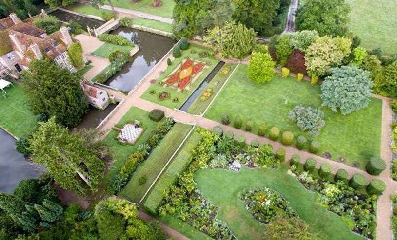 The Pig Hotel is set to arrive at Groombridge Place, near Tunbridge Wells in 2025