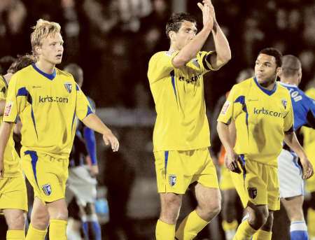 Gills players thank the fans