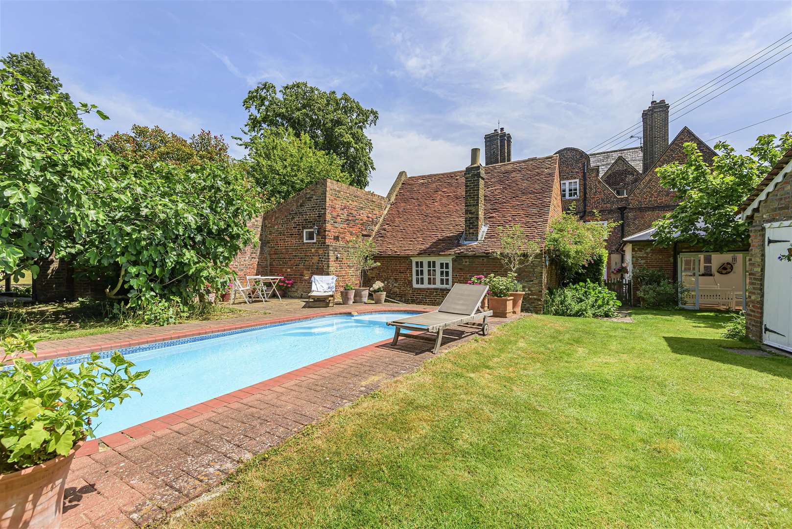 The swimming pool set in walled garden. Pic: Niche photography