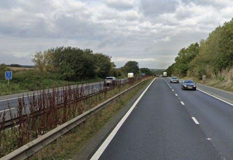 M2 Blocked After Crash Involving Multiple Vehicles Between