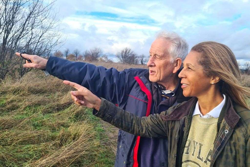 Helen Grant being shown around Bunyards Farm by MERlin campaigner Keith Young