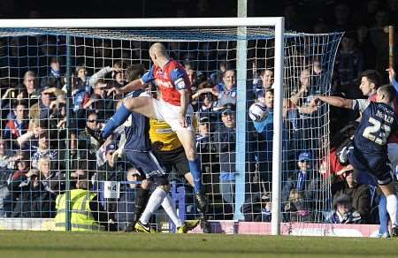 Gills v Southend