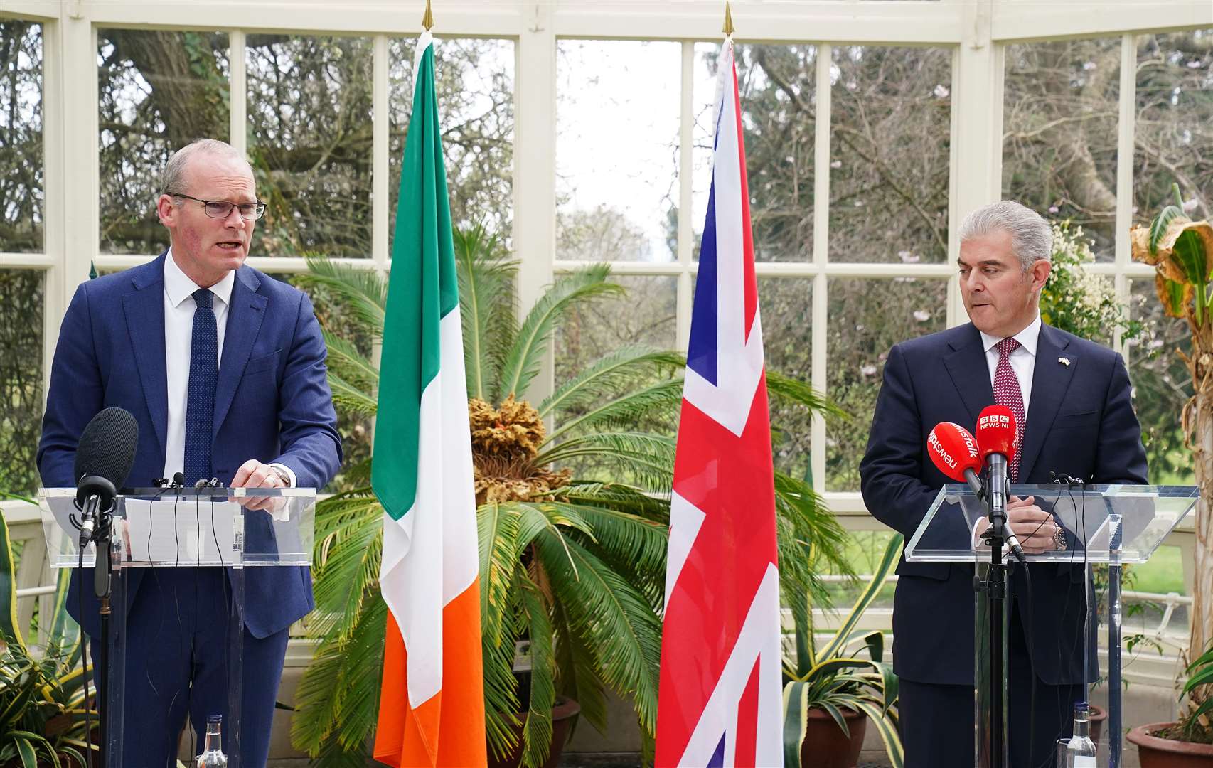 Ireland’s Foreign Affairs minister Simon Coveney (left) and Northern Ireland Secretary Brandon Lewis discussed the ETA issue at a meeting in Dublin last week (Brian Lawless/PA)