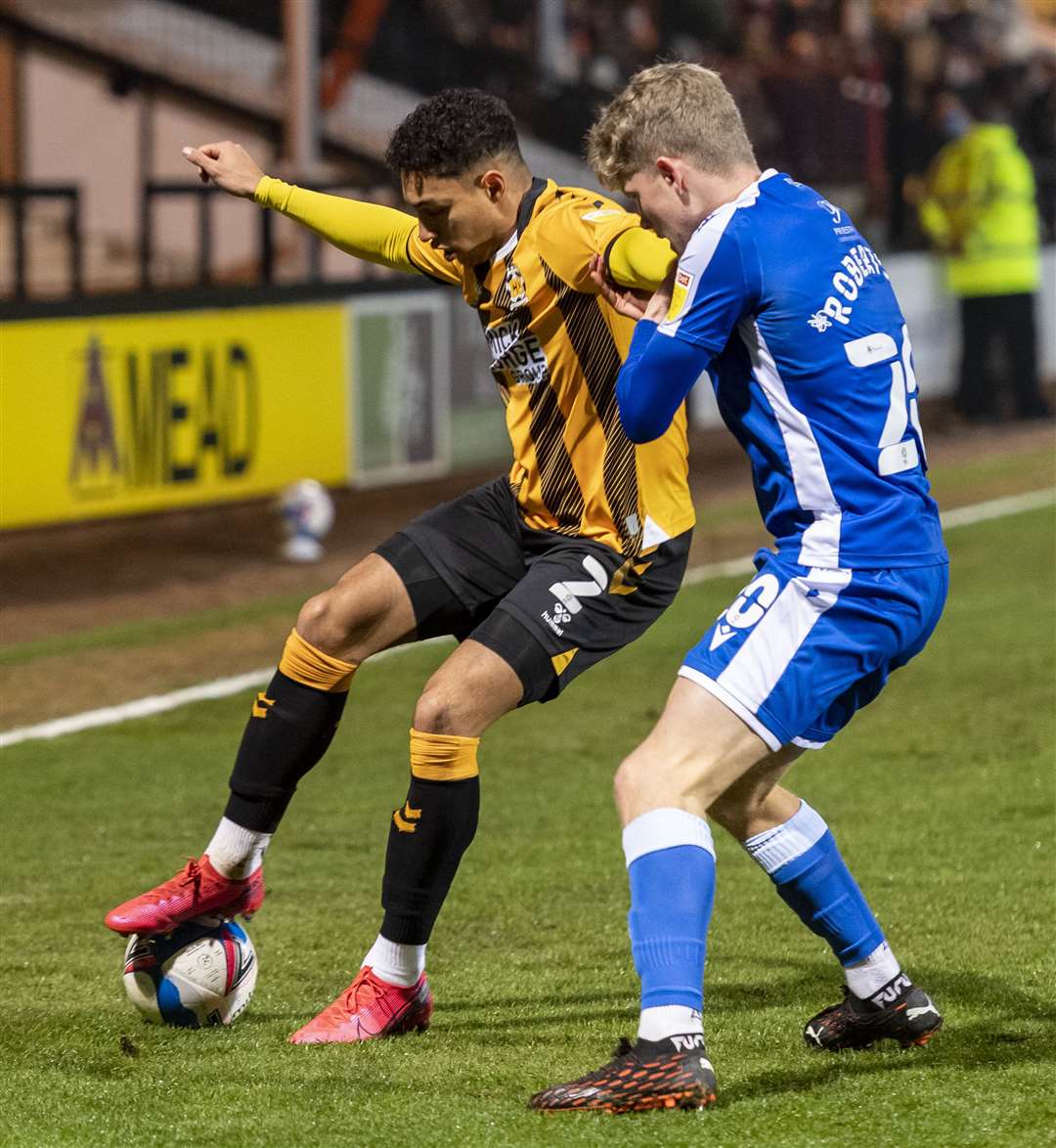 Scott Robertson challenges Kyle Knoyle for the ball Picture: Keith Heppell