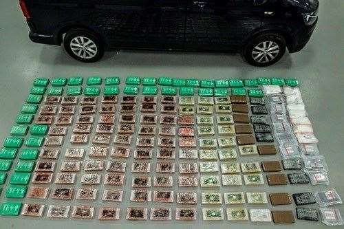 Cocaine found in the van on the M6 (12213364)