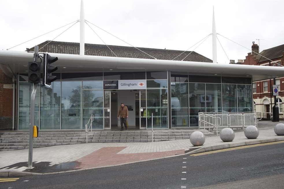 Gillingham railway station