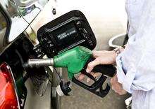 Supermarkets cut petrol prices