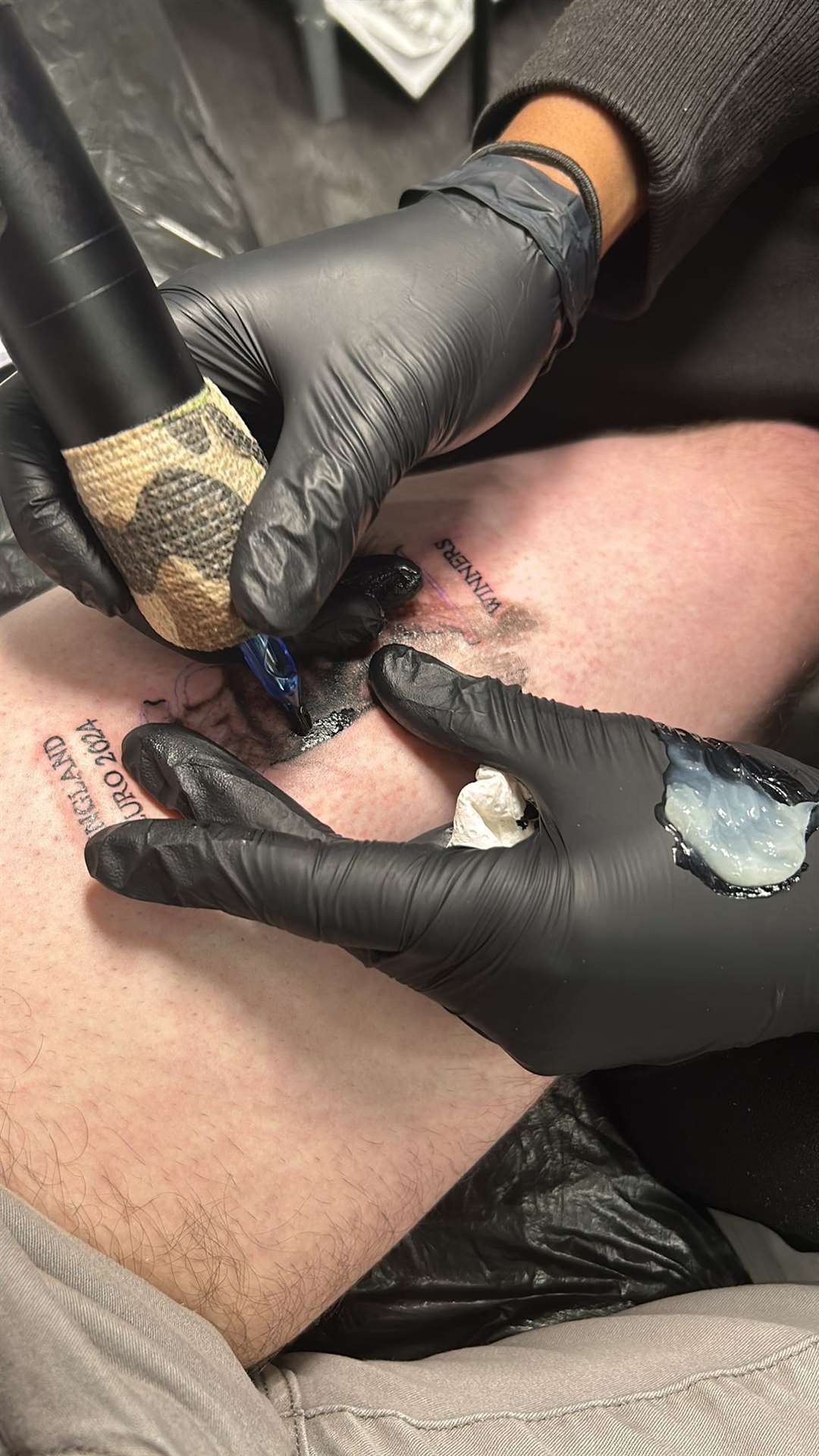 Dan Thomas spent two and a half hours in the chair before the sizeable tattoo on his leg was complete (Dan Thomas)