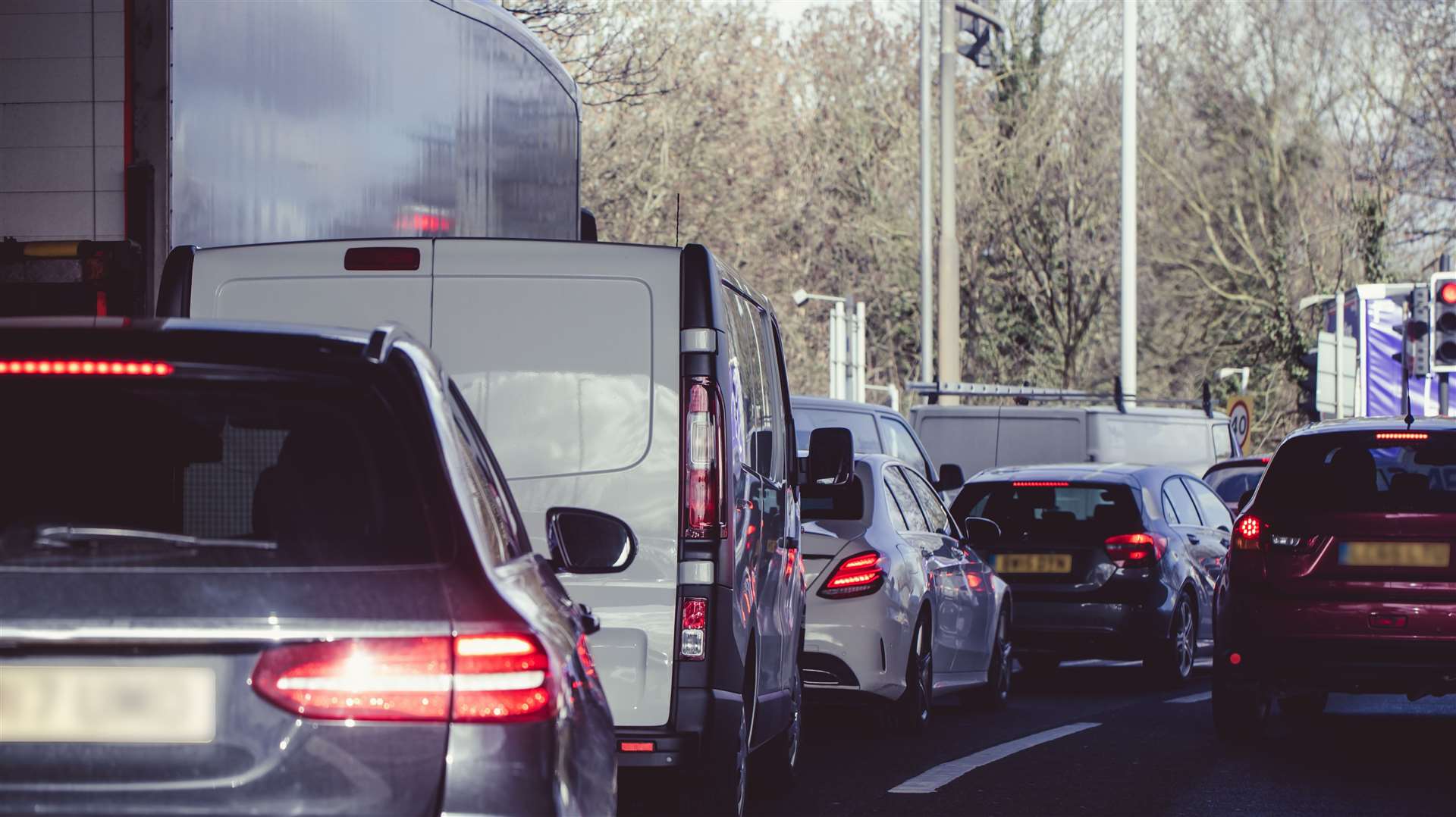 Heavy congested traffic on a busy London street