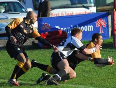 Theo Rhodes touches down to give Canterbury the lead but the visitors fought back for the victory. Picture: BARRY DUFFIELD