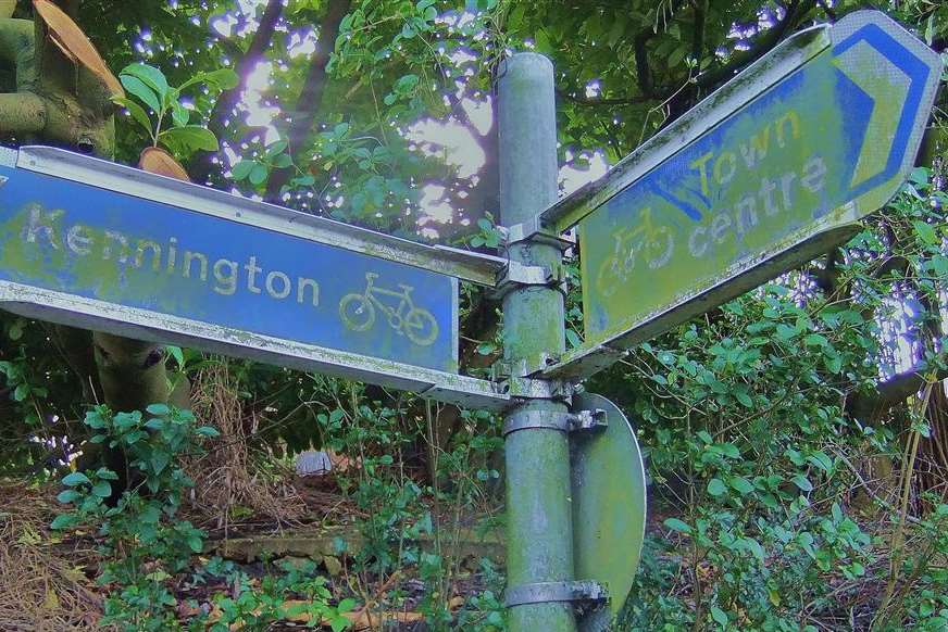 Grubby sign in Magazine Road