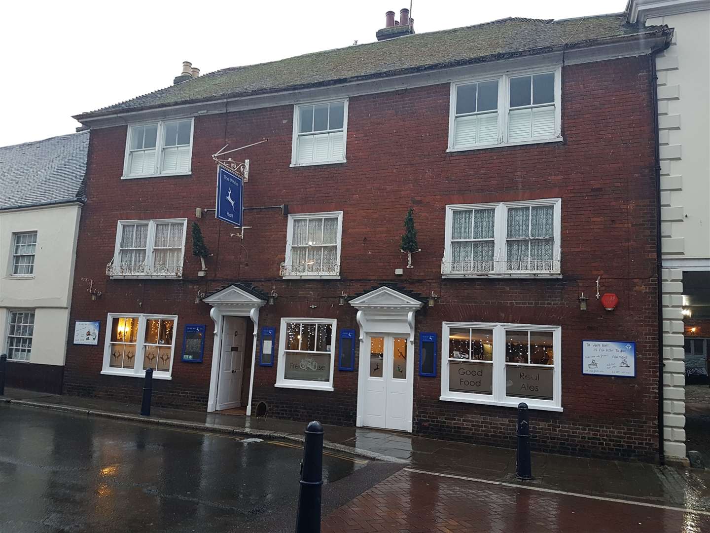 The White Hart in Hythe High Street is still a popular pub in the town