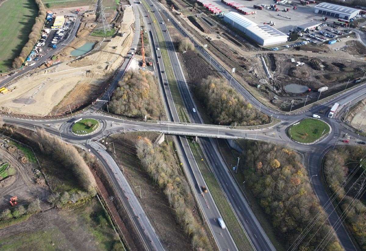 A249 Closure As Second New Bridge Installed As Part Of Grovehurst Road ...