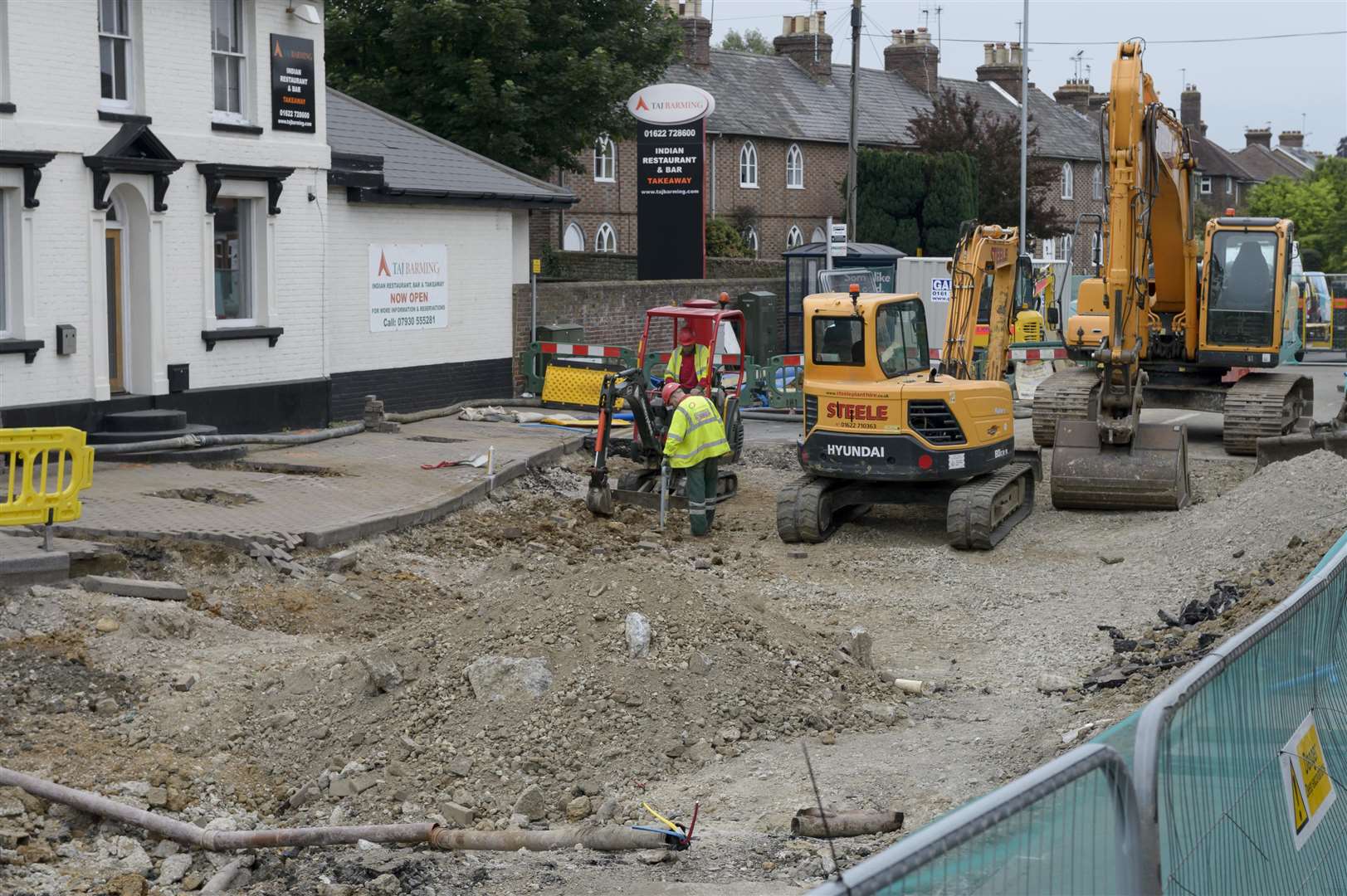 Further views of the sinkhole on the A26 Tonbridge Road, Maidstone, near the junction of Fountain Lane outside the Taj Barming restaurant. Picture: Andy Payton