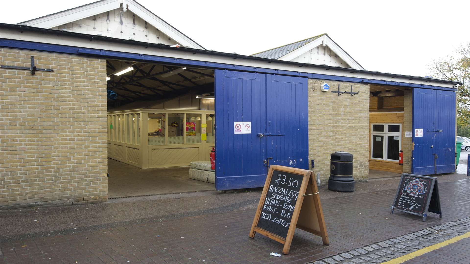 Gravesend's Old Market Hall almost ready for it's close-up ...