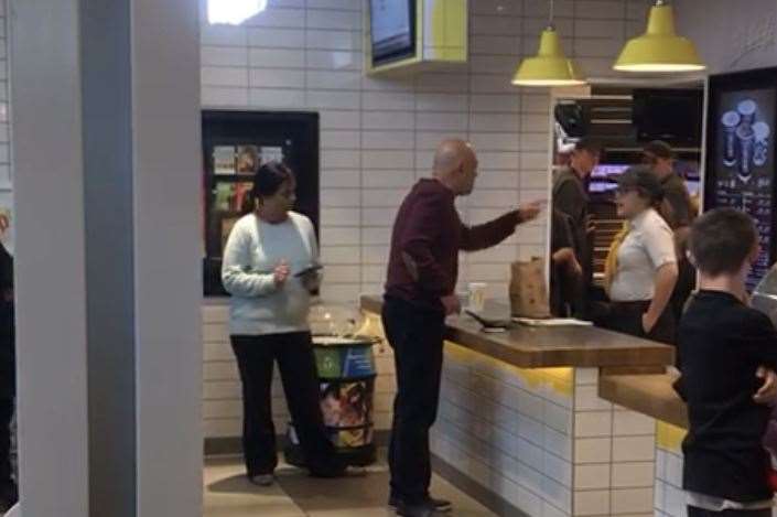 A man showed his anger when McDonald's got his and his family's order wrong twice (7818474)