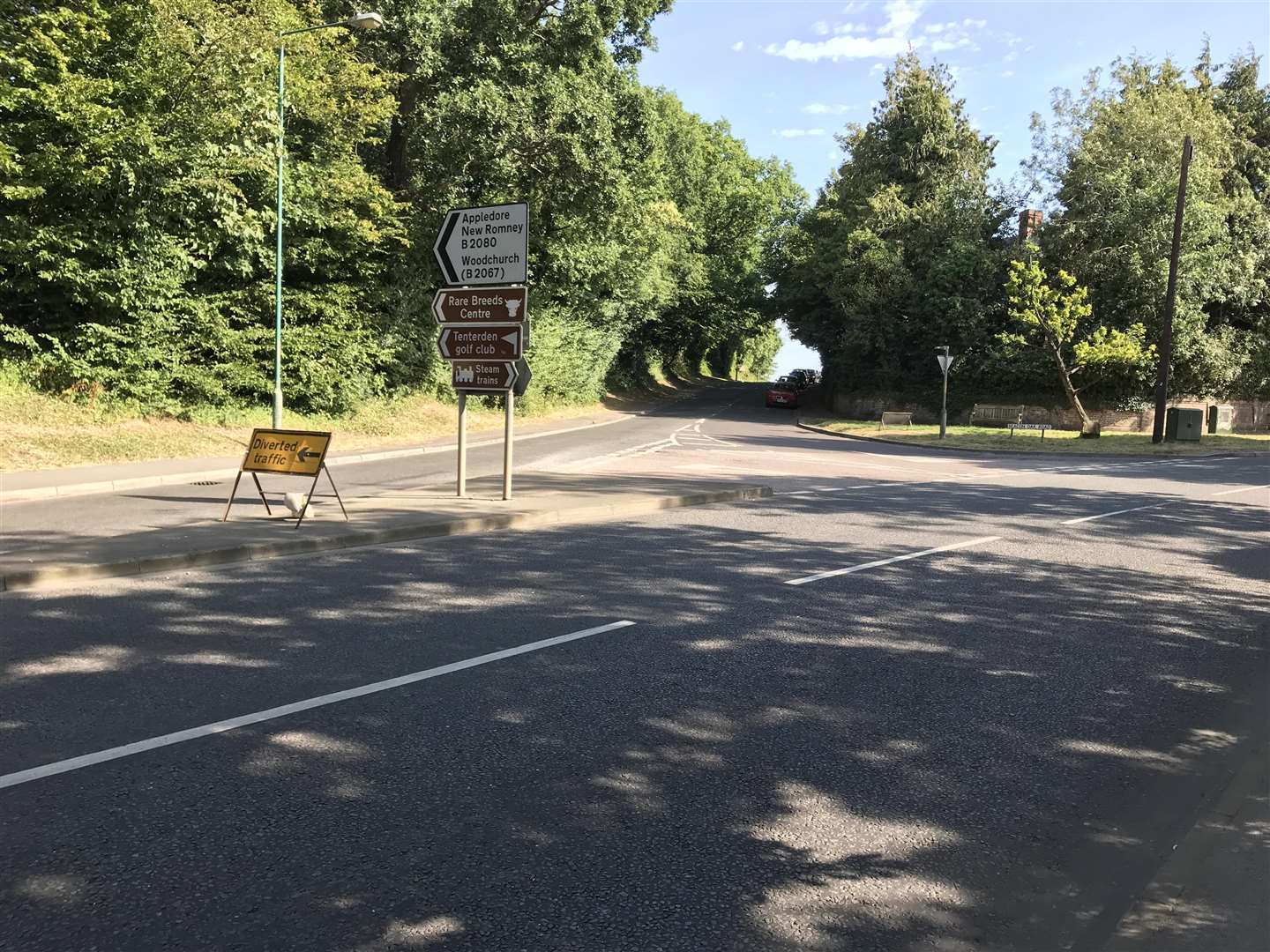 The junction with Ashford Road and Beacon Oak Road (3110893)