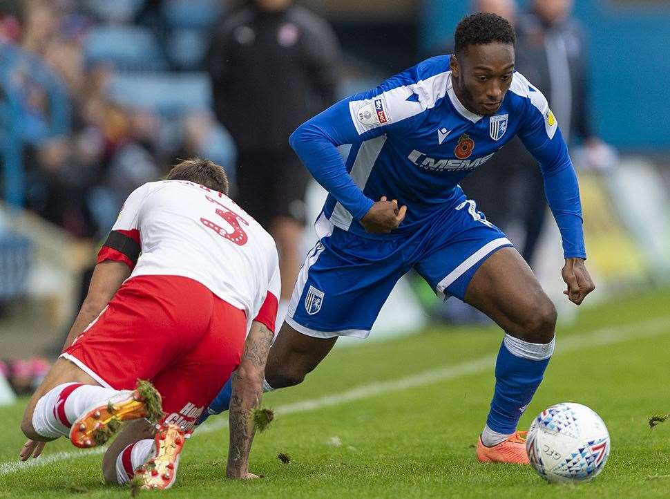 Brandon Hanlan in action for Gillingham against Rotherham Picture: Ady Kerry (20698375)