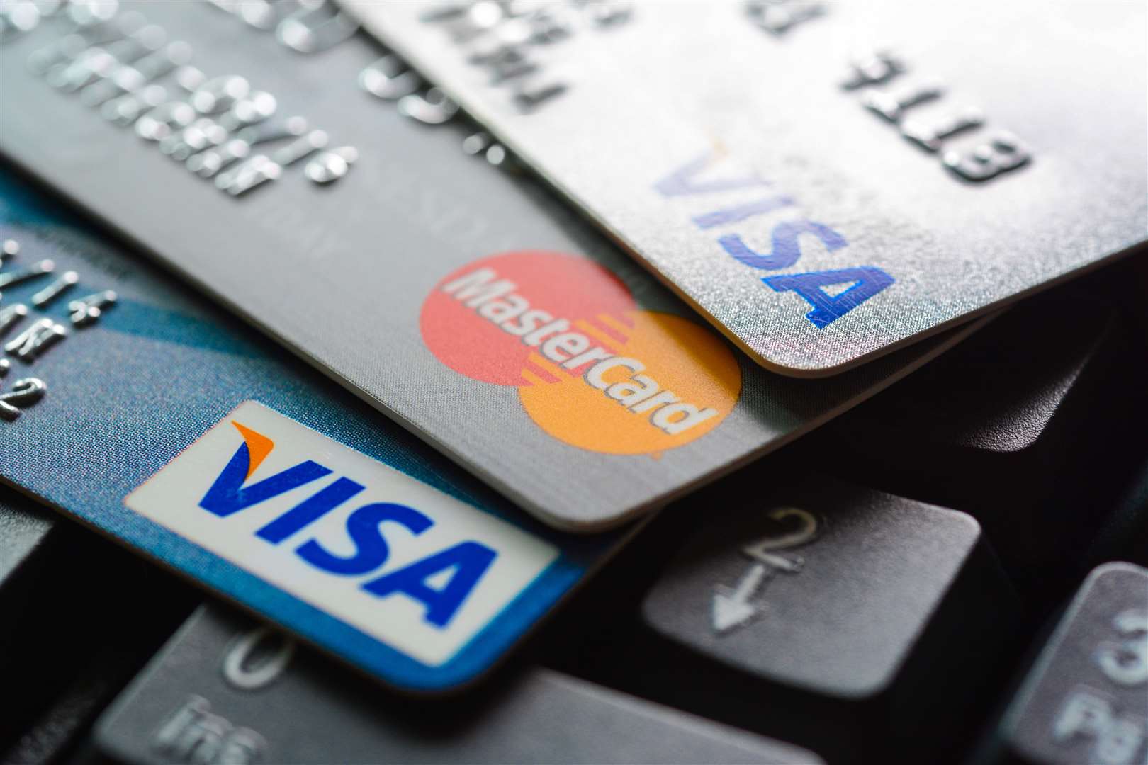 Be suspicious and keep your credit card details confidential
