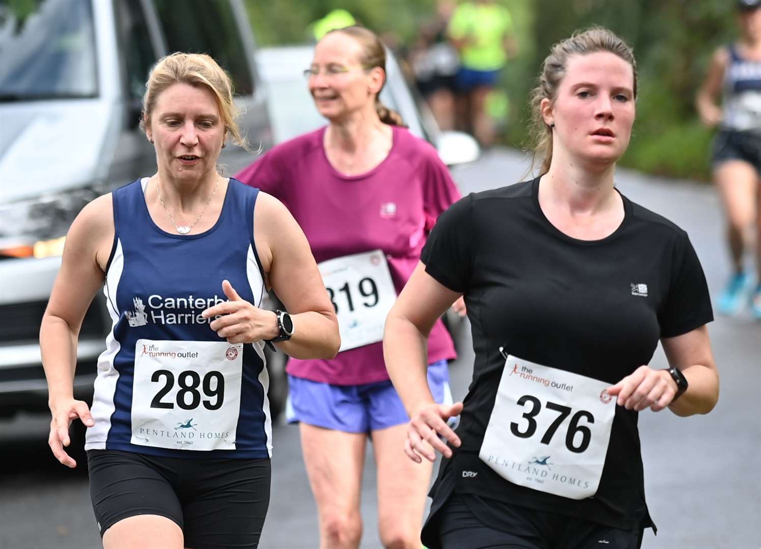 Frances Salvoni (376) and Lidia Modzelewska (289) of Canterbury Harriers. Picture: Barry Goodwin (49790228)