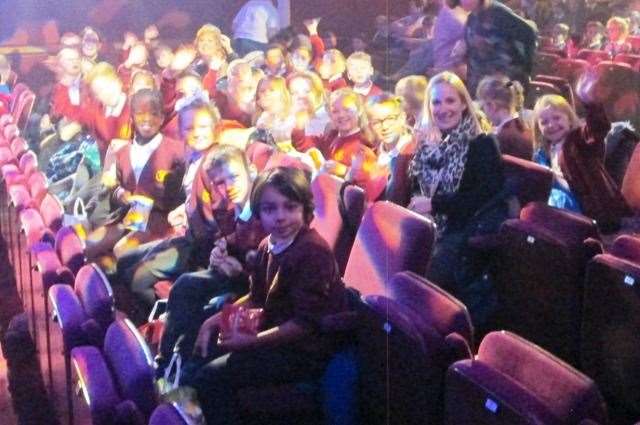 Pupils from Lunsford Primary School’s Lion Class at the Hazlitt Theatre (24513831)