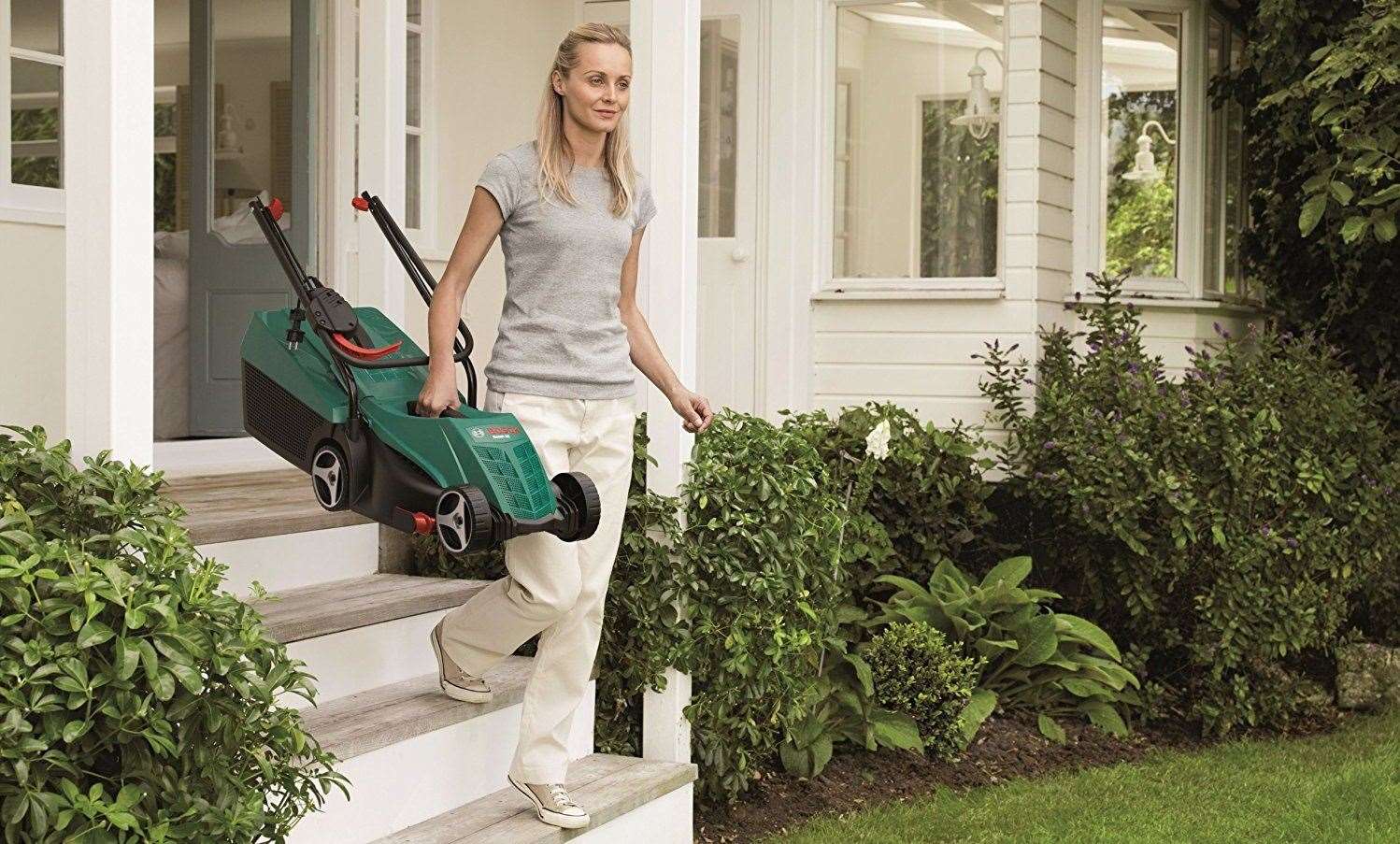 Is your lawn ready for the summer? You can't go wrong with these lawnmowers and trimmers.