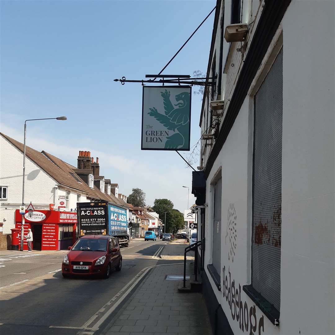 The former Green Lion pub in Rainham is once again up for let after Hedgehogs nursery pulled out