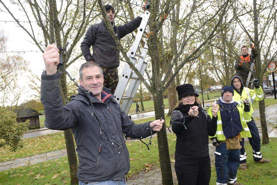 Jonathan Medes, Craig Irvine, Sue Ferguson, Paul Gill, Scott Mitchell and Rob Twymans put up Tenterden's new Christmas lights