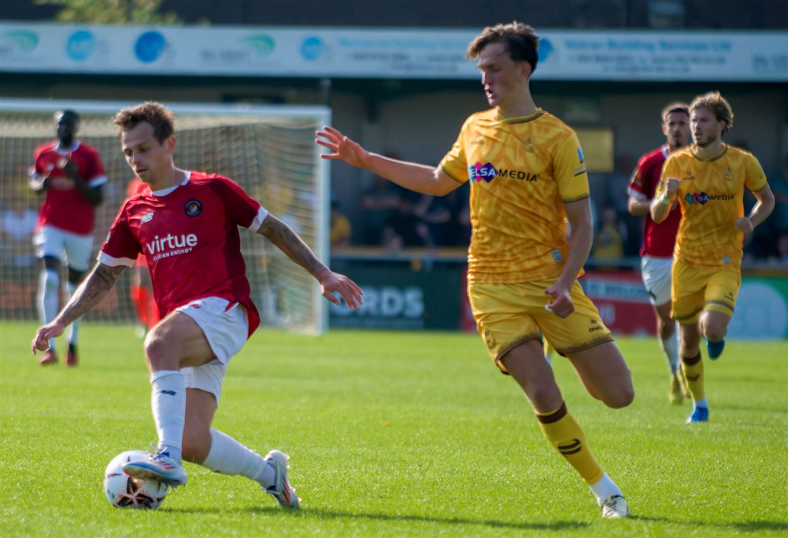 Craig Tanner on the ball for Ebbsfleet at Sutton on Saturday. Picture: Ed Miller/EUFC