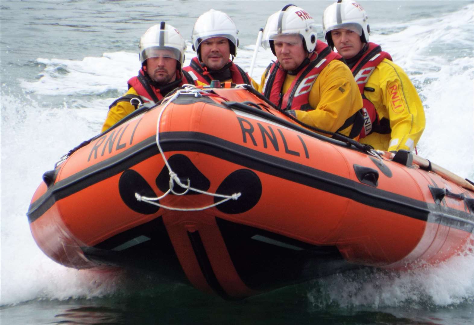 Crew member. Rescue Crew. Megan Davidson from RNLI Lifeboat at Kinghorn. Fall, Boat, too, Boot что за вид спорта.