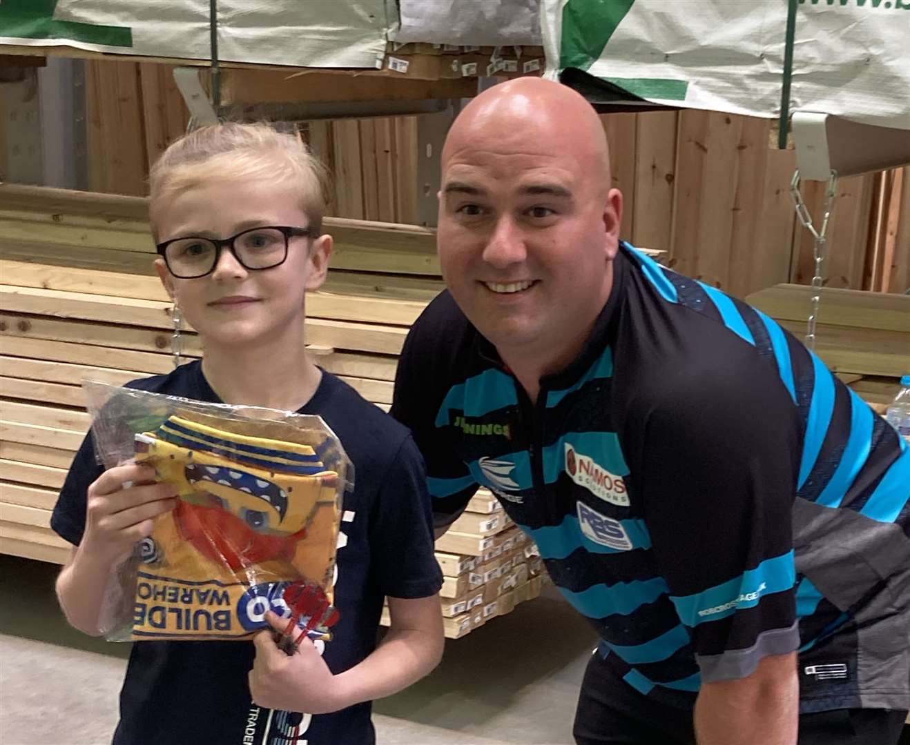 Young Drake Porter impressed world champion Rob Cross with his throwing