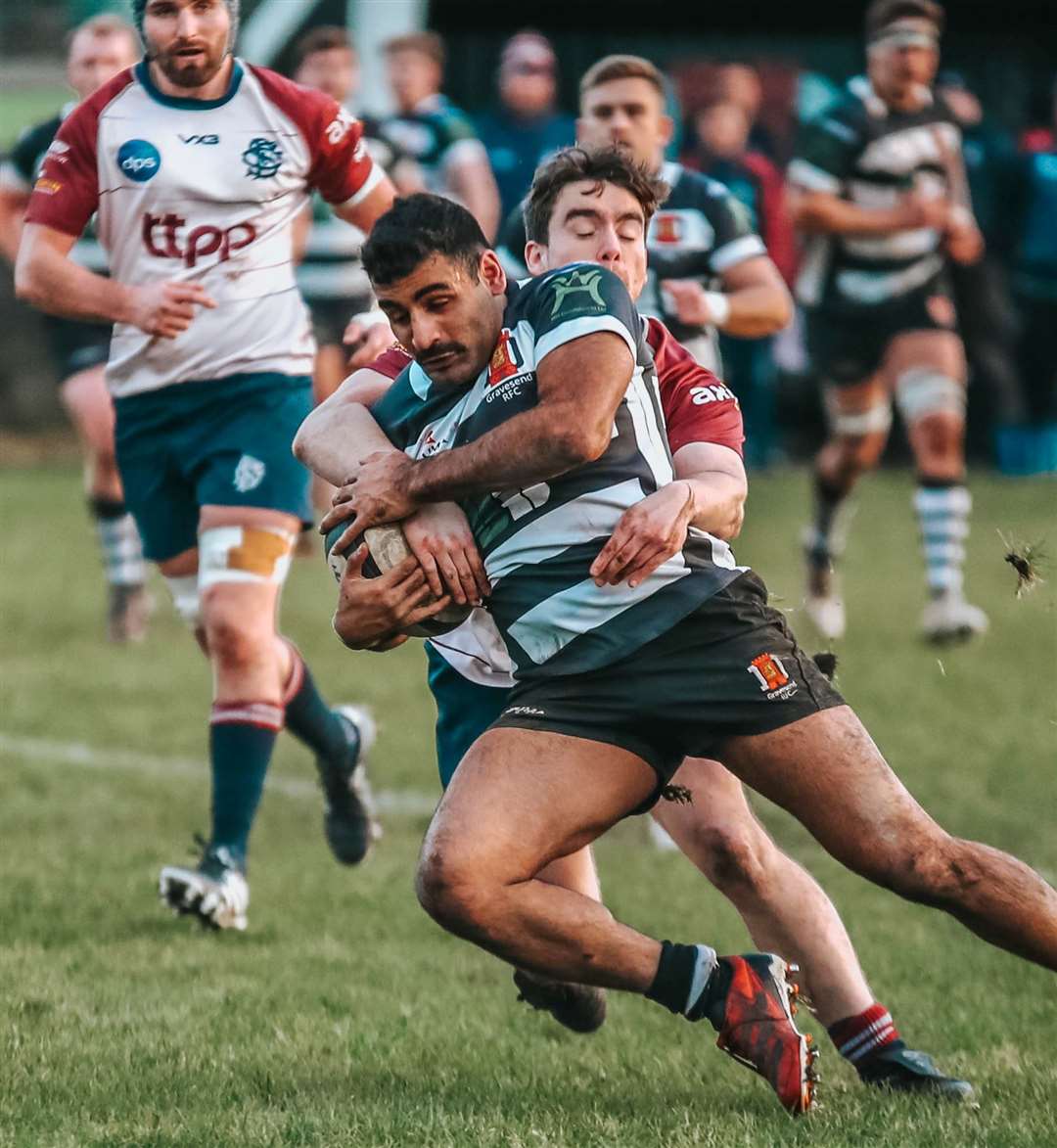 Samraj Chahal has to fight to stand his ground for Gravesend against Sidcup. Picture: JP_PhotographerUK