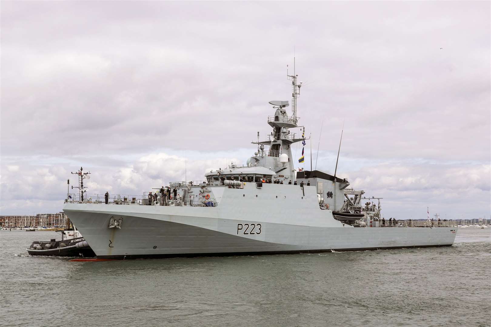 HMS Medway arriving in Chatham for commissioning as Royal Navy's latest ...