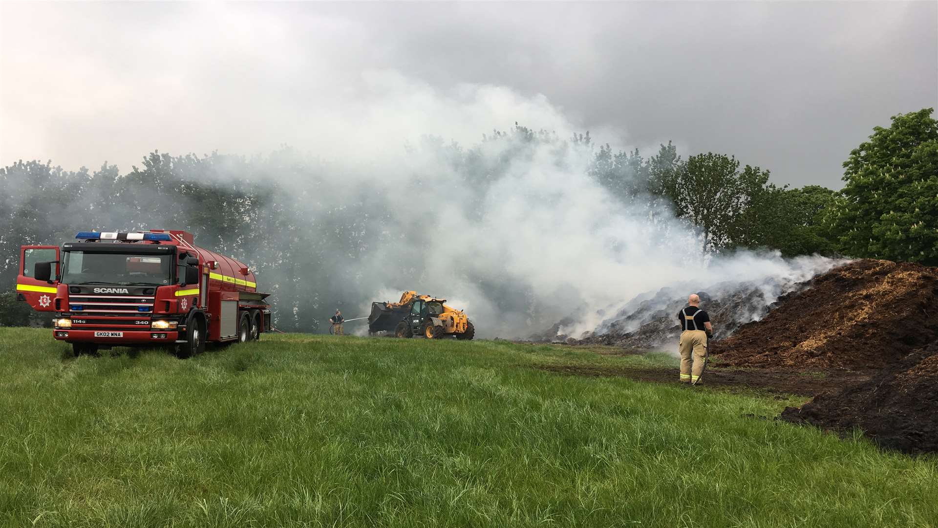 The pile was about 800 tons of manure, of which 300 was alight, picture KFRS.