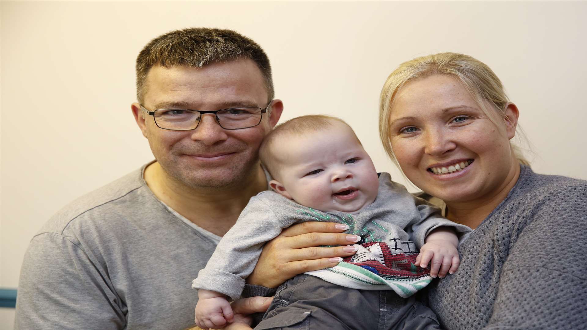 Jensen with parents Adrian Pettitt and Alison Smith