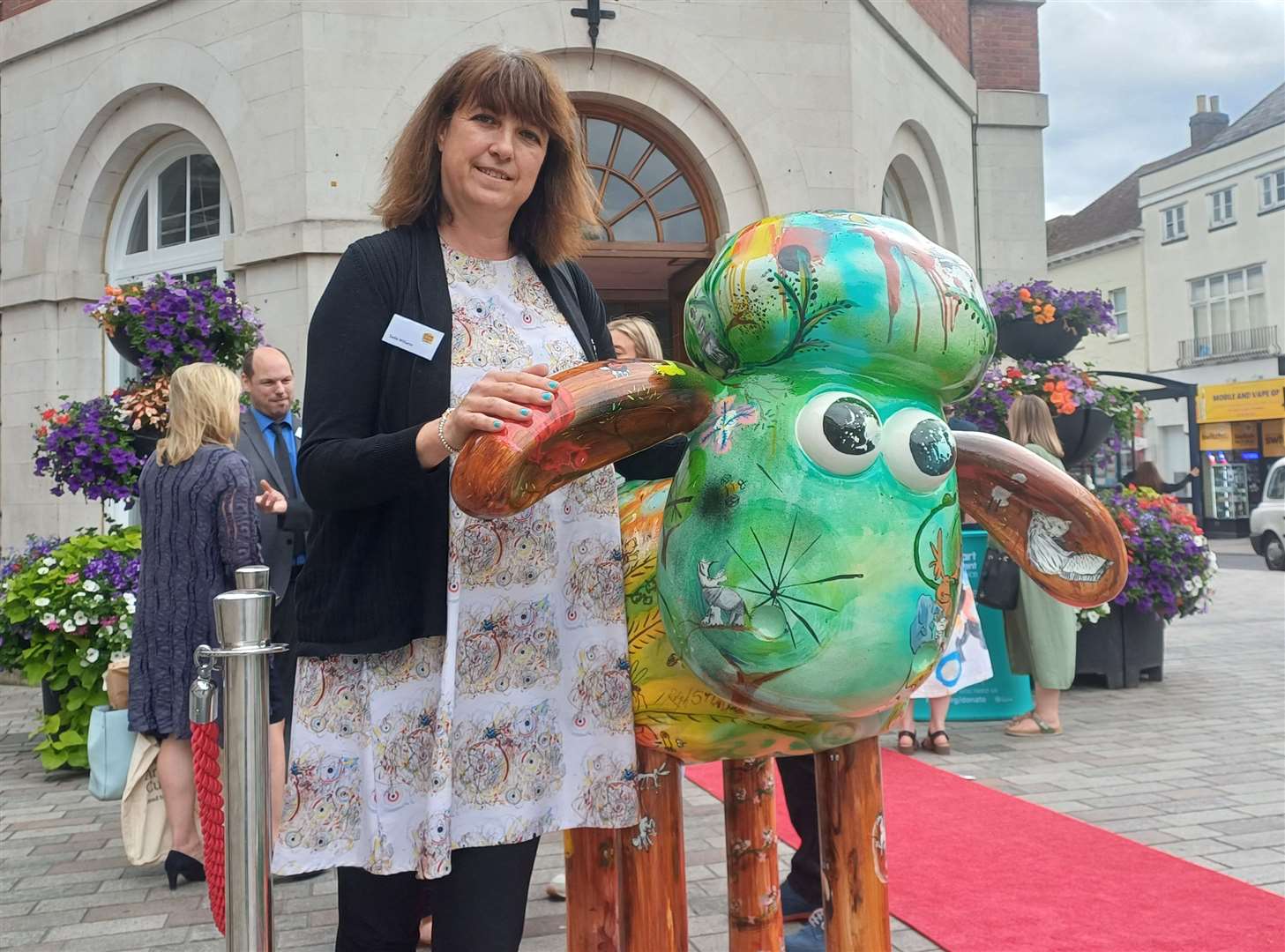 Sadie Williams designed Sheep-nanigans Shaun, helped by Hope Kinnersley and hand-finished by Ralph Steadman