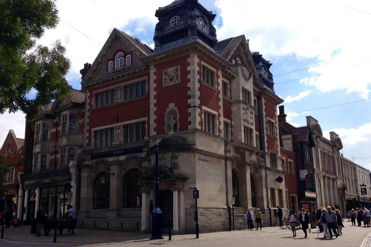 Have-a-go heroes chased a woman from the NatWest in King Street, Gravesend