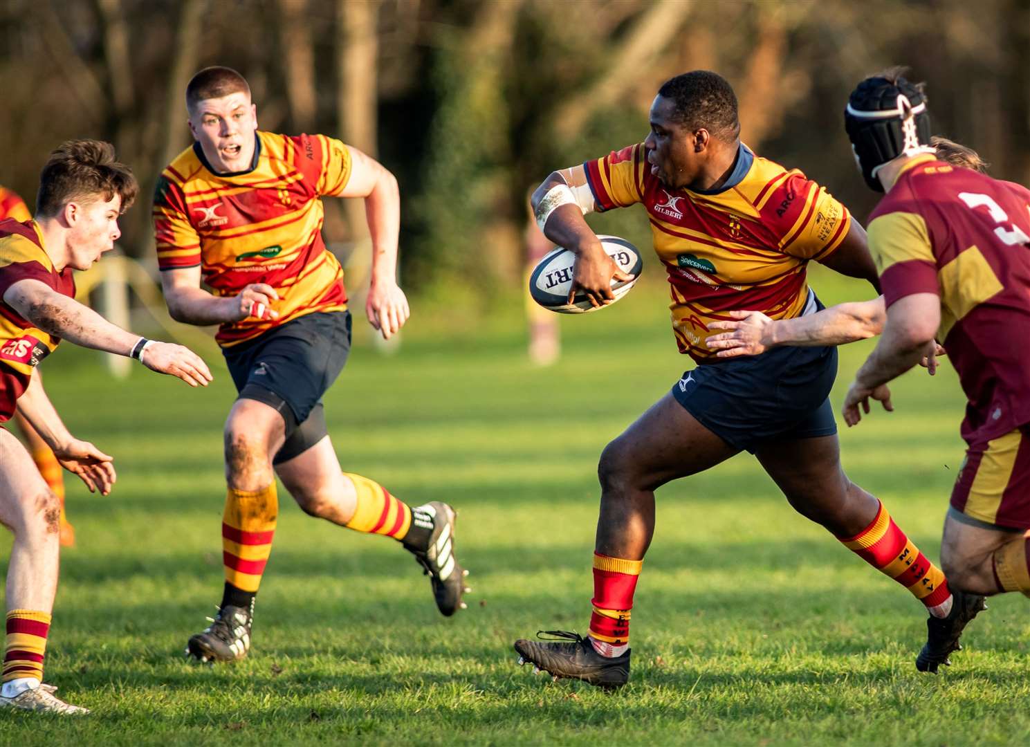 Medway try scorer Deji Oyesola powers forward at Dartfordians. Picture: Jake Miles Sports Photography