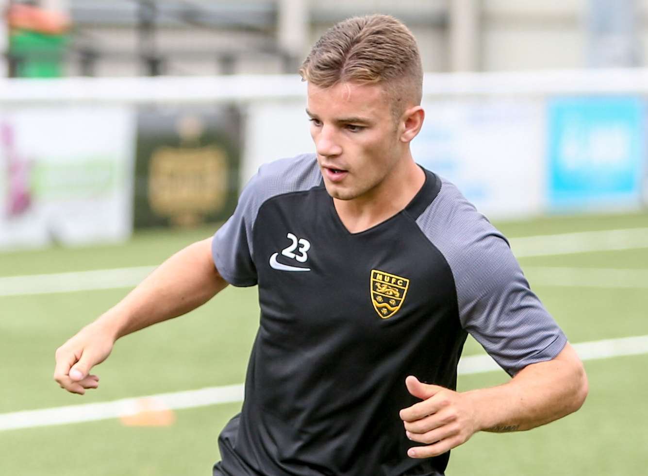 Jack Richards gets to work at pre-season training Picture: Matthew Walker